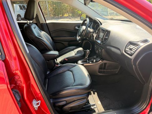 Used 2018 Jeep Compass Limited w/ Navigation Group AWD/4WD image 24