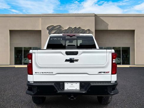 Used 2024 Chevrolet Silverado 1500 ZR2 w/ Technology Package AWD/4WD image 9