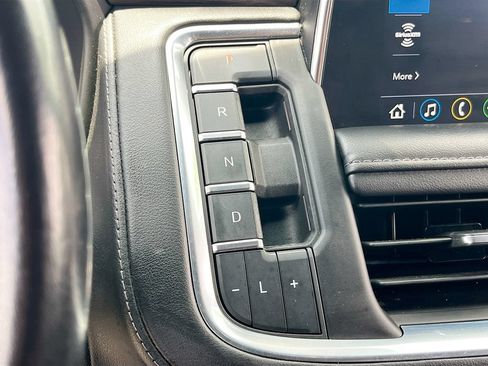 Used 2021 Chevrolet Suburban LT AWD/4WD image 16