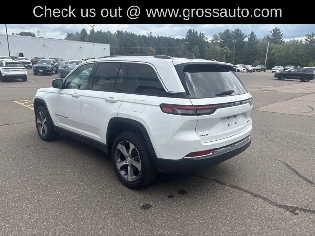 Used 2023 Jeep Grand Cherokee Limited w/ Luxury Tech Group II AWD/4WD image 5