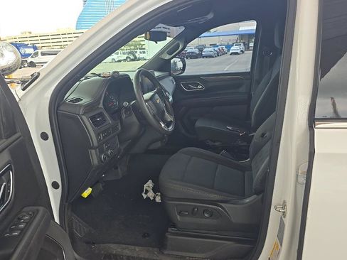 Used 2021 Chevrolet Tahoe 2WD w/ Remote Keyless Entry Package image 3