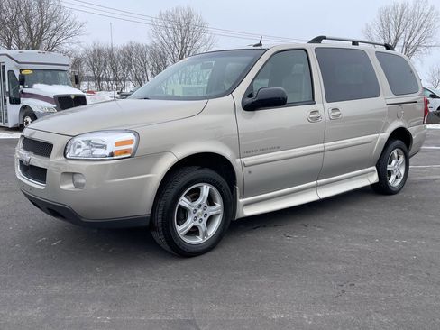 Used 2008 Chevrolet Uplander w/ Climate Package image 13
