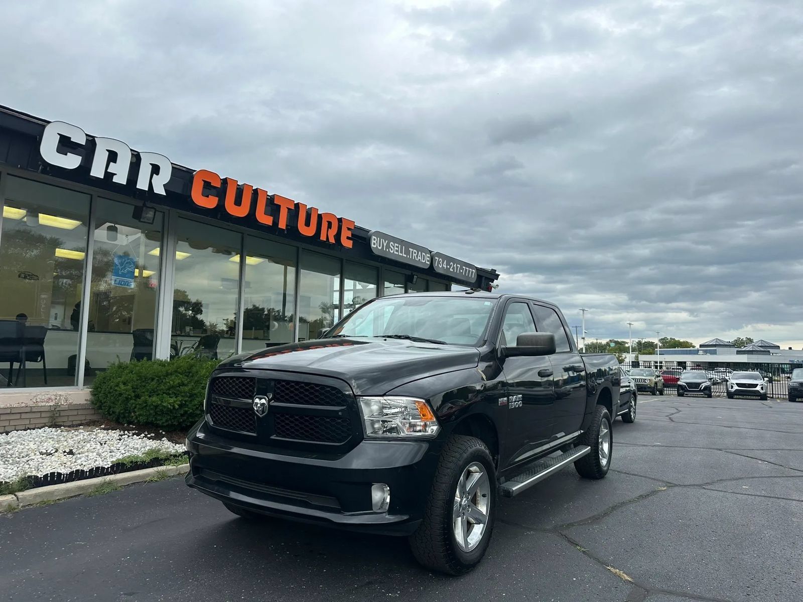 Used 2016 RAM 1500 Express AWD/4WD image 1