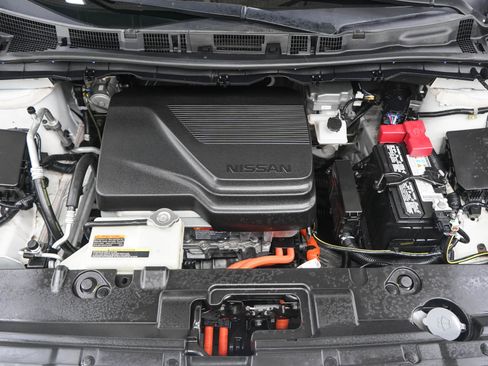 Used 2025 Nissan Leaf S FWD image 30