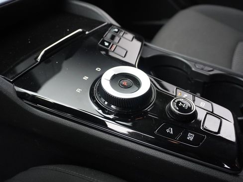 Used 2023 Kia Sportage LX image 41