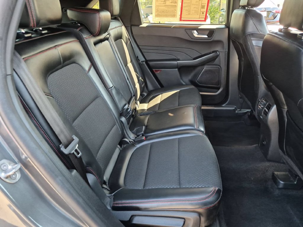 Used 2025 Ford Escape ST-Line AWD/4WD image 30
