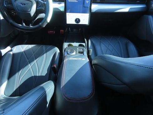 Used 2022 Ford Mustang Mach-E Select RWD image 9