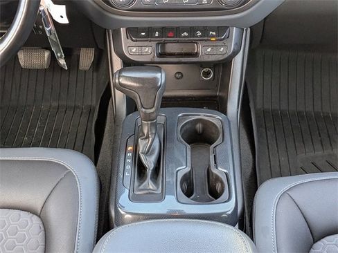 Used 2019 Chevrolet Colorado Z71 w/ LPO, Premium Interior Package image 17