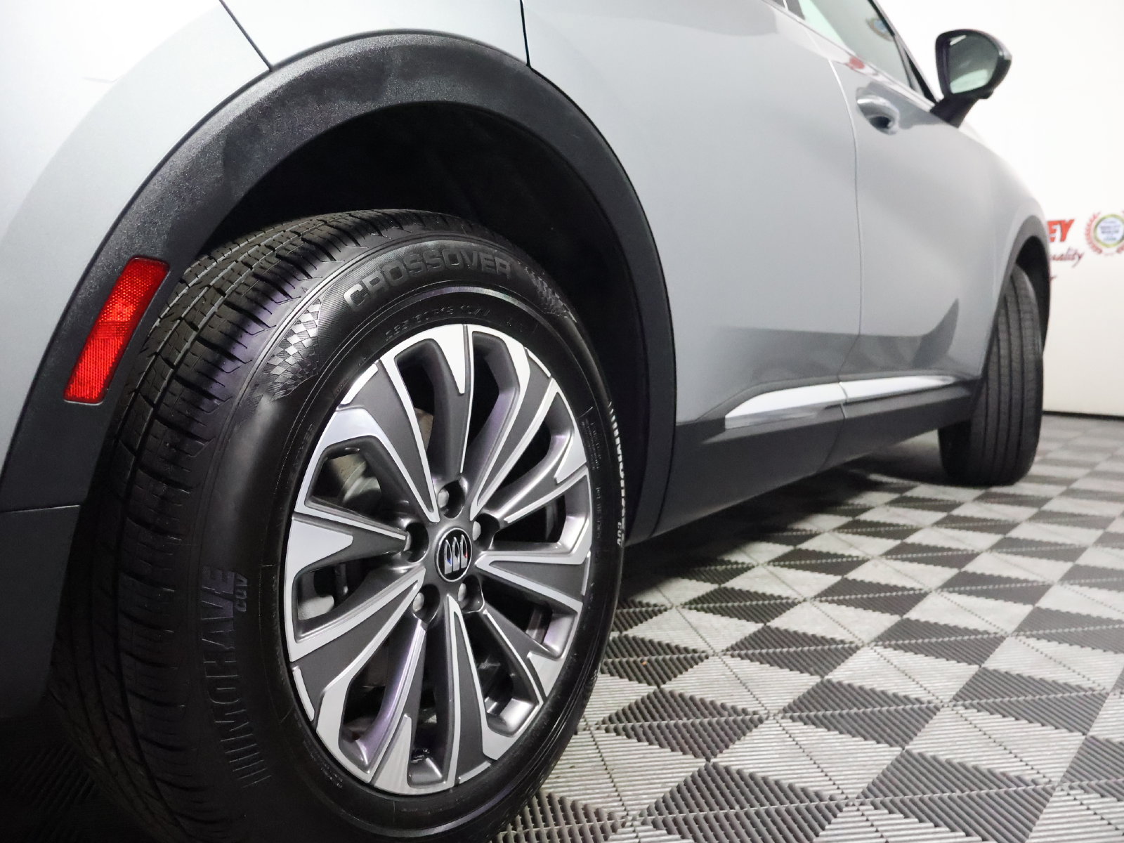 Used 2024 Buick Envision Preferred AWD/4WD image 13