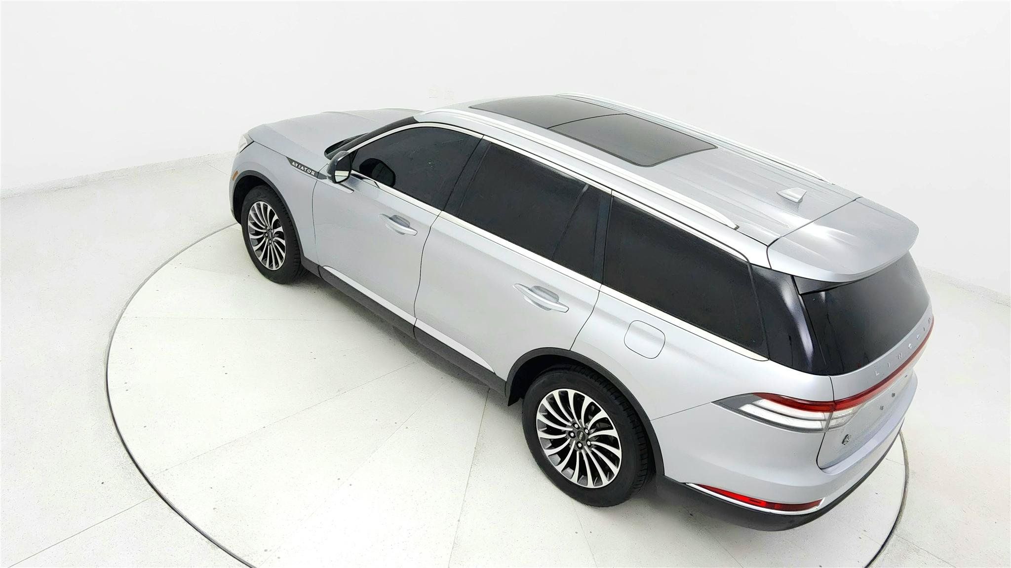Used 2020 Lincoln Aviator Reserve w/ Elements Package Plus AWD/4WD image 15