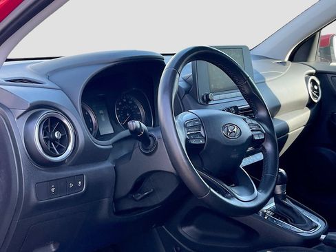 Used 2022 Hyundai Kona SEL w/ Convenience Package AWD/4WD image 9
