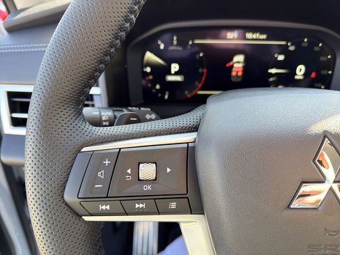 New 2026 Mitsubishi Outlander SEL AWD/4WD image 18