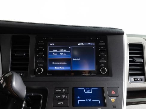 Used 2019 Toyota Sienna XLE FWD image 37