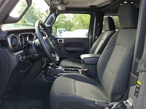 Used 2020 Jeep Wrangler Sport AWD/4WD image 13