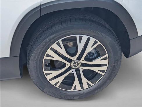 New 2026 Mercedes-Benz GLB 250 image 9