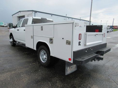 Used 2024 RAM 3500 Tradesman w/ Chrome Appearance Group AWD/4WD image 4