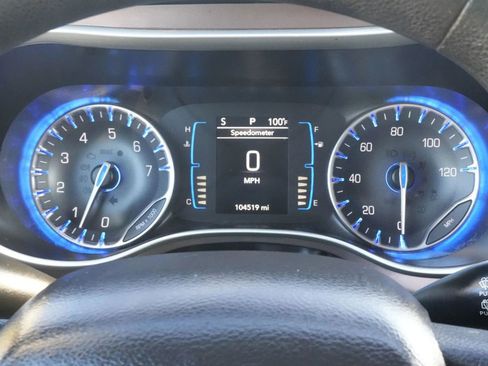 Used 2017 Chrysler Pacifica LX image 13