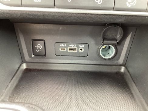 Used 2024 Nissan Sentra SV w/ All-Weather Package FWD image 24