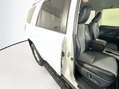 Used 2021 Toyota 4Runner SR5 Premium AWD/4WD image 28