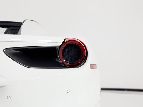 Used 2019 Ferrari 488 Spider image 60