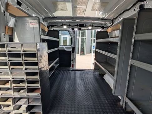 Used 2018 Ford Transit 250 130 Low Roof w/ Exterior Upgrade Package RWD image 11