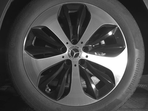 Used 2025 Mercedes-Benz GLB 250 GLB 250 image 14