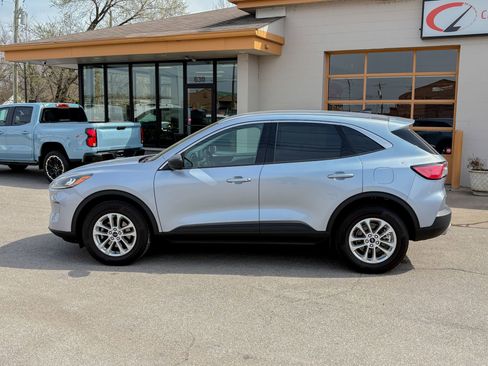 Used 2022 Ford Escape SE AWD/4WD image 9