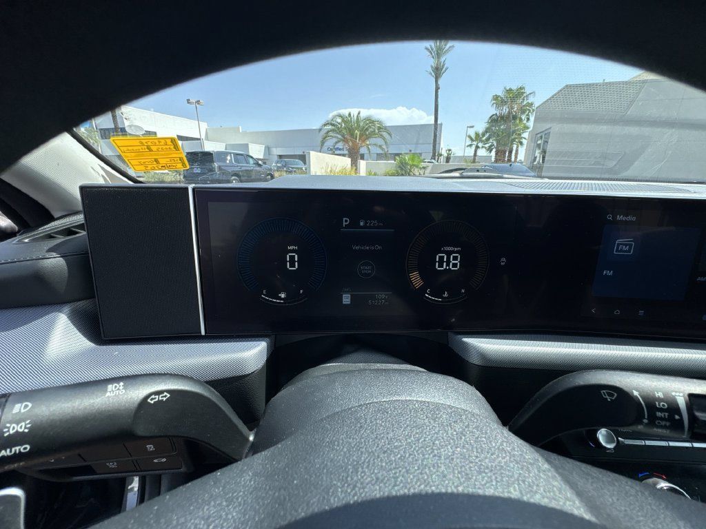 Used 2025 Hyundai Sonata SEL FWD image 11