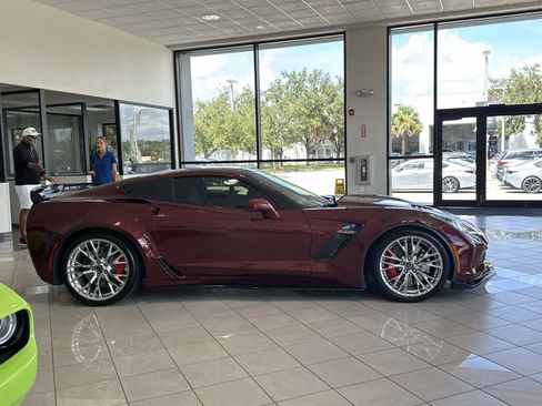 Used 2016 Chevrolet Corvette Z06 w/ 2LZ Preferred Equipment Group RWD image 2