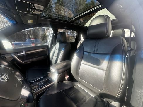 Used 2014 Kia Sorento SX w/ 3rd Row Package image 11