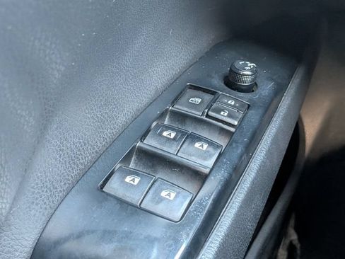 Used 2020 Toyota Camry SE FWD image 22