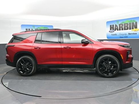 New 2026 Chevrolet Traverse RS w/ LPO, Floor Liner Package FWD image 7