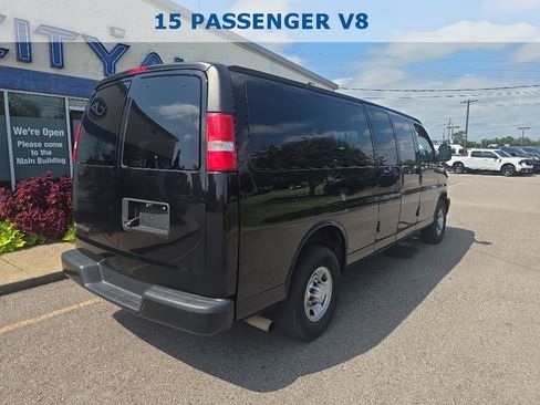 Used 2019 Chevrolet Express 3500 LS RWD image 4