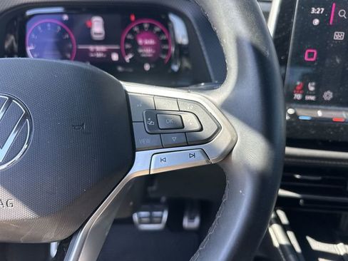 Used 2024 Volkswagen Atlas Cross Sport SEL Premium R-Line AWD/4WD image 19