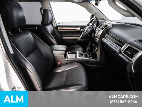 Used 2019 Lexus GX 460 image 20