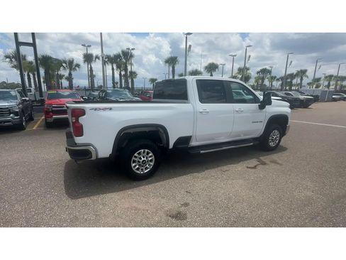 Used 2025 Chevrolet Silverado 2500 LT w/ Convenience Package AWD/4WD image 2