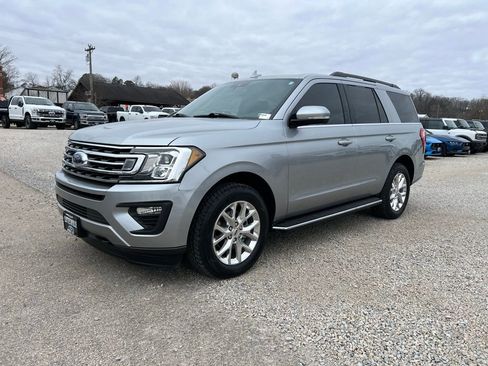 Used 2020 Ford Expedition XLT w/ Equipment Group 202A image 4