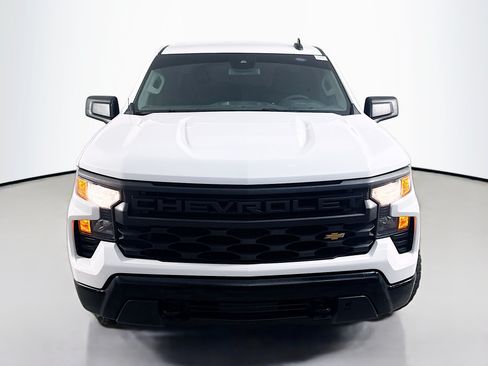 Used 2022 Chevrolet Silverado 1500 W/T w/ WT Value Package AWD/4WD image 2