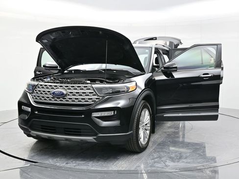 Used 2022 Ford Explorer Limited w/ Equipment Group 301A image 57