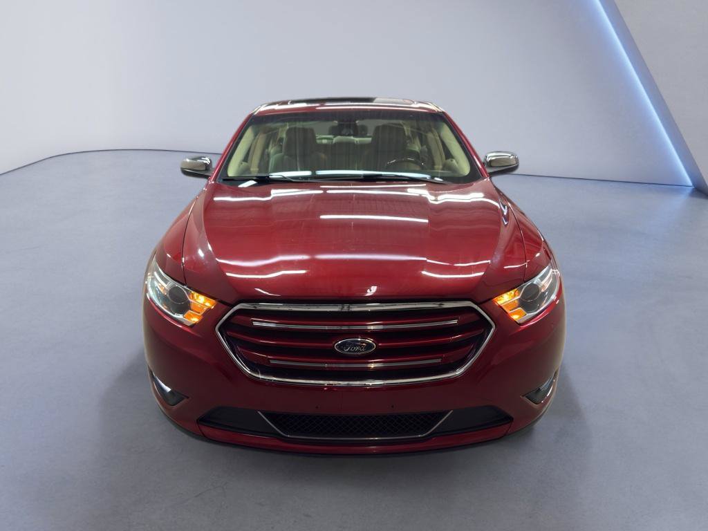 Used 2018 Ford Taurus Limited AWD/4WD image 2
