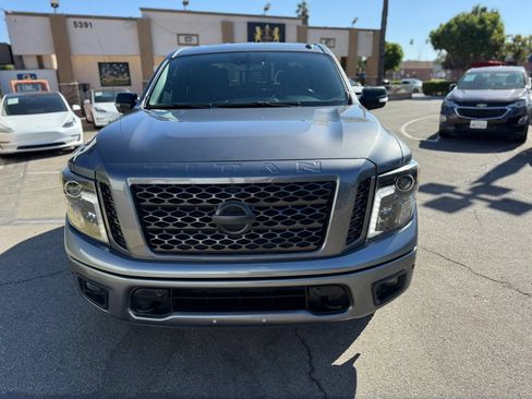 Used 2019 Nissan Titan SV w/ SV Convenience Package AWD/4WD image 2