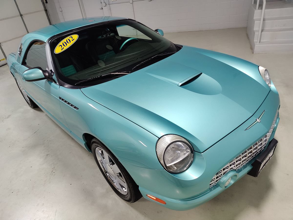 Used 2002 Ford Thunderbird RWD image 2