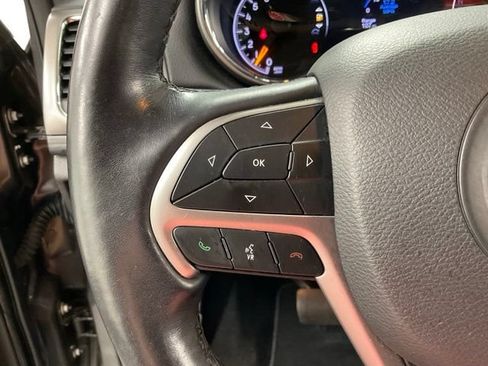 Used 2021 Jeep Grand Cherokee Laredo X AWD/4WD image 19