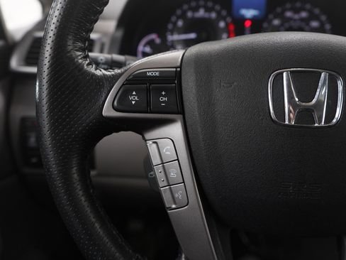 Used 2016 Honda Odyssey Touring Elite image 26