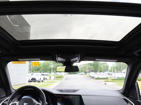 Used 2023 BMW X5 sDrive40i w/ M Sport Package RWD image 33