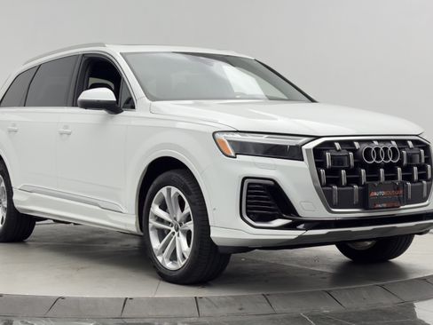 Used 2025 Audi Q7 3.0T Premium Plus AWD/4WD image 3