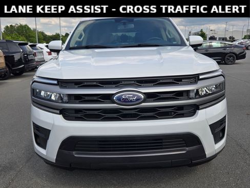 Used 2024 Ford Expedition Max XLT RWD image 2
