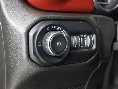 Used 2021 Jeep Wrangler Unlimited Rubicon AWD/4WD image 24