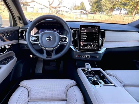 New 2026 Volvo XC90 B6 Ultra w/ Protection Package image 15