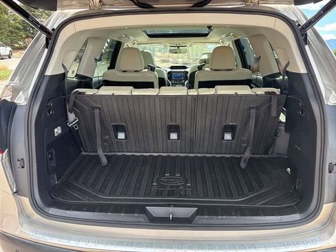 Used 2020 Subaru Ascent Limited w/ Technology Package AWD/4WD image 7